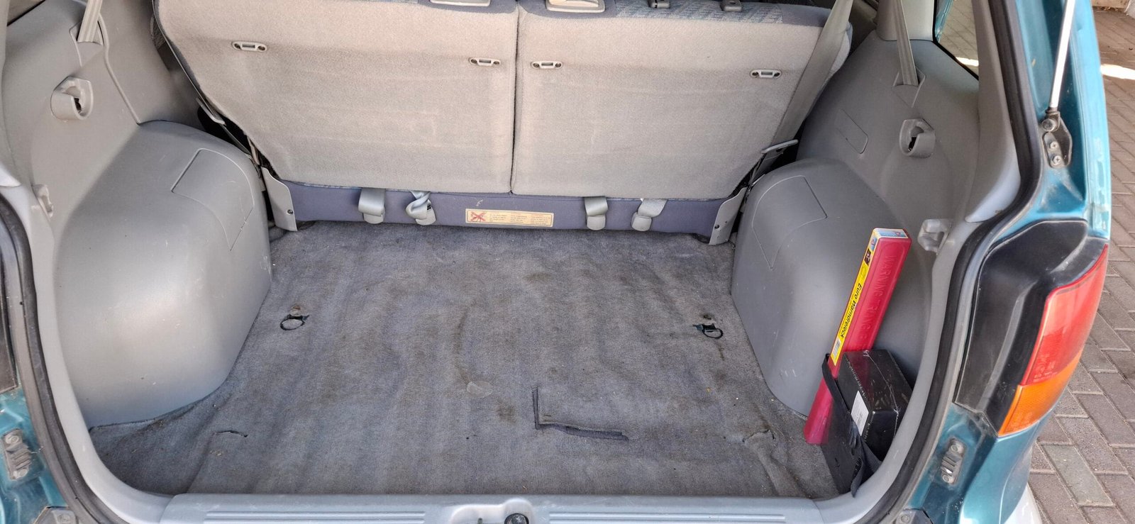 Mitsubishi Space Runner GLXi 1998 Youngtimer – Bild 17